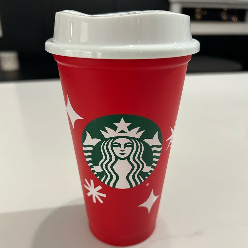 2022 Starbucks holiday cup